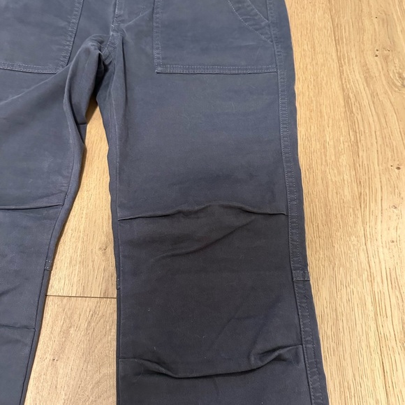 Women’s Gray Aritzia Pants - Picture 6 of 6